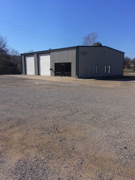 509 Access Rd, Van Buren, AR for sale - Building Photo - Image 1 of 1