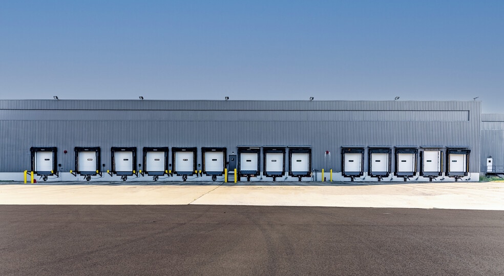 150 Loomis Pky, Ravenna, OH for lease - Building Photo - Image 3 of 11