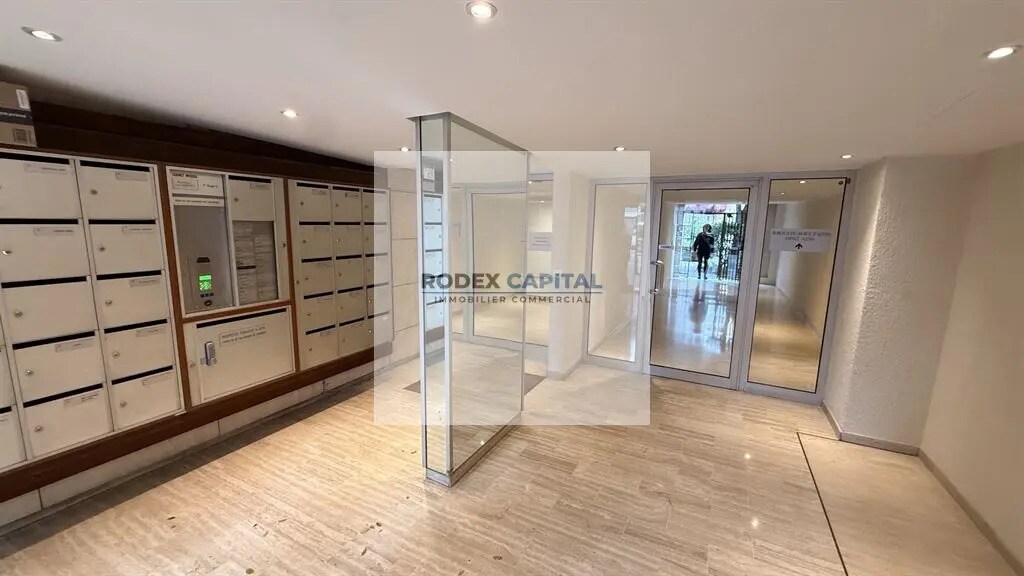 Office in Paris for lease Building Photo- Image 1 of 9