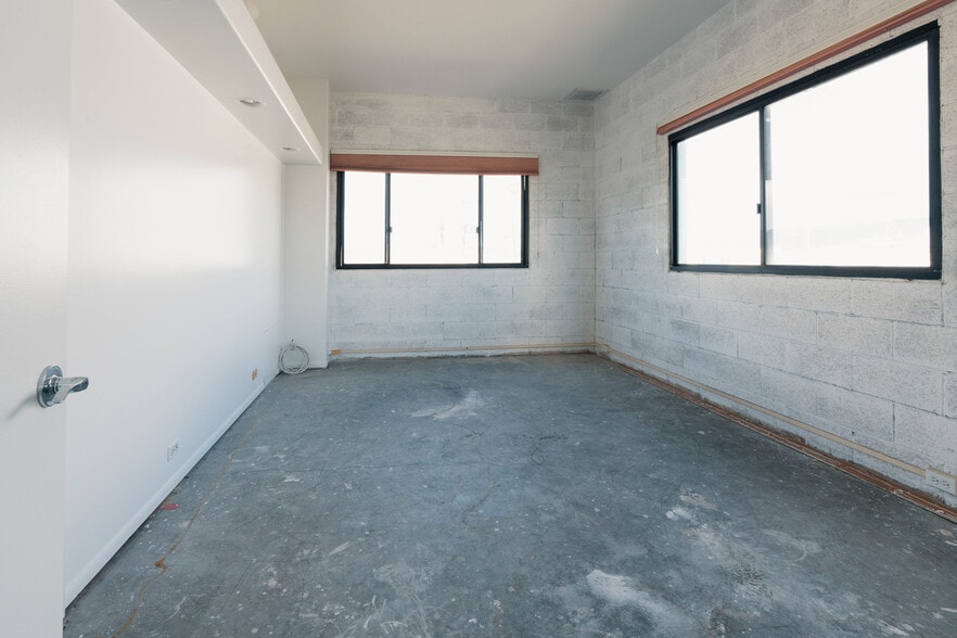 1709 Kalani St, Honolulu, HI for lease - Building Photo - Image 2 of 33