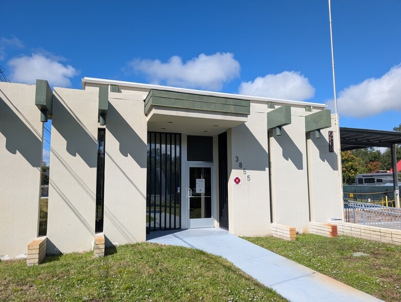 3855 N US Highway 1, Cocoa, FL for lease - Building Photo - Image 3 of 15