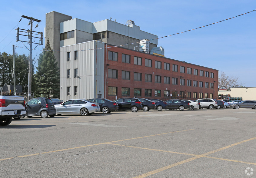 80 N Queen St, Toronto, ON for lease - Building Photo - Image 3 of 5