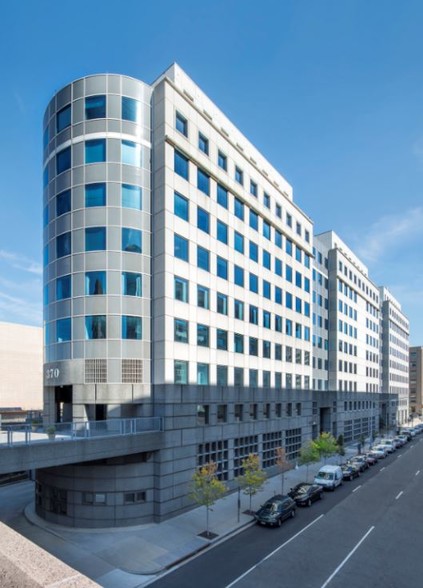 370 L'Enfant Plz SW, Washington, DC for lease - Building Photo - Image 2 of 5