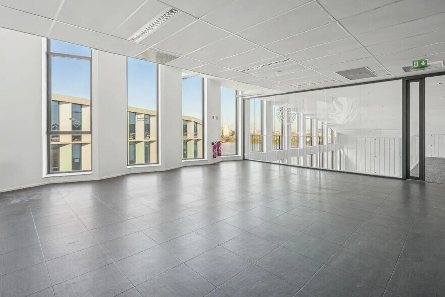 in Bordeaux for sale - Building Photo - Image 1 of 1