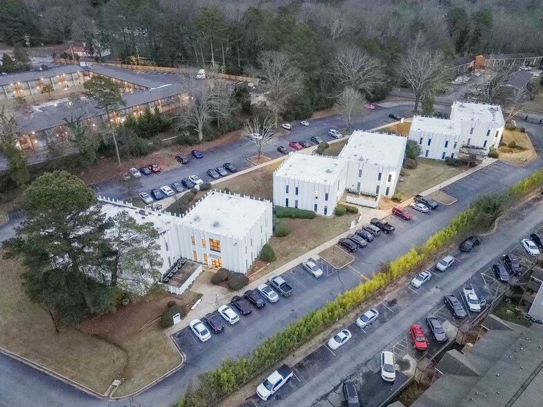 2500 W Broad St, Athens, GA for lease - Building Photo - Image 1 of 4