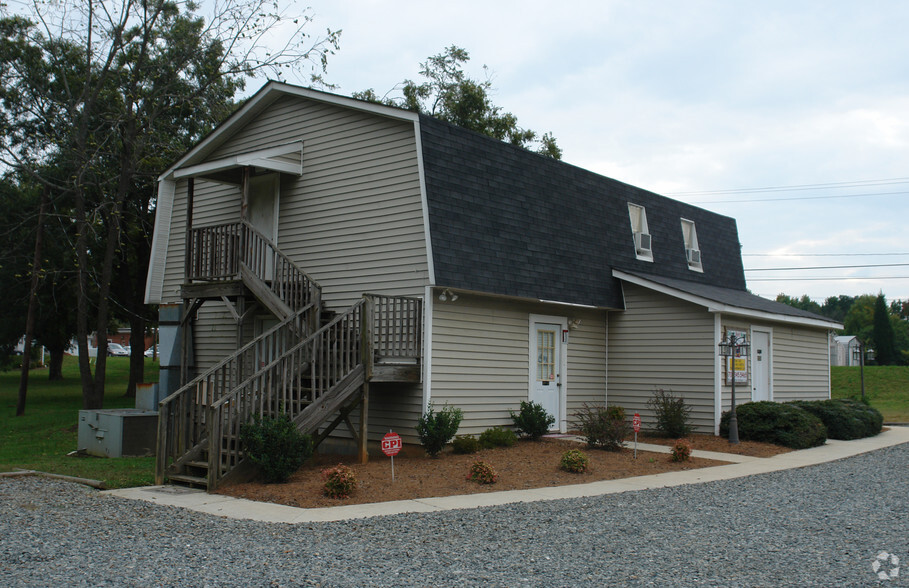 7701 Matthews Mint Hill Rd, Mint Hill, NC for sale - Primary Photo - Image 2 of 5