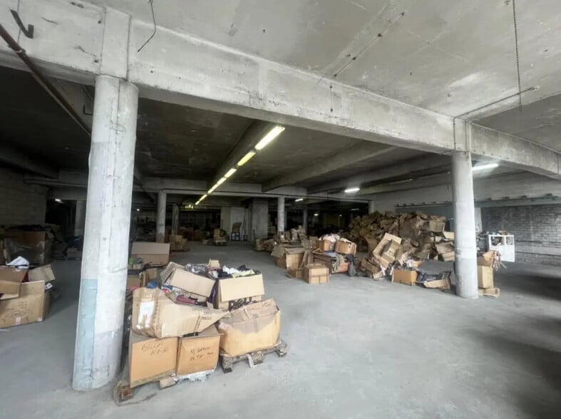 Flex in Choisy-le-Roi for lease - Building Photo - Image 3 of 6