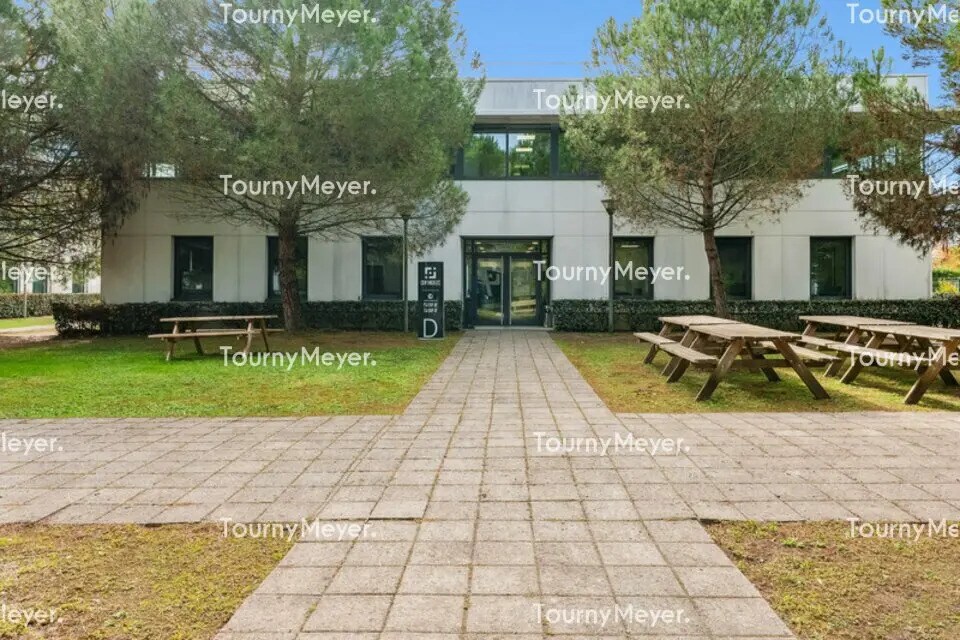 Office in Mérignac for lease Building Photo- Image 1 of 8