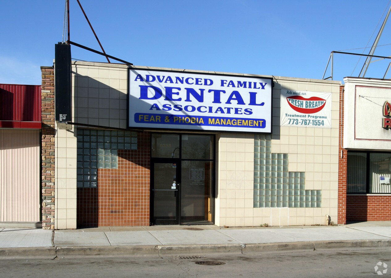 6338 S Pulaski Rd, Chicago, IL 60629