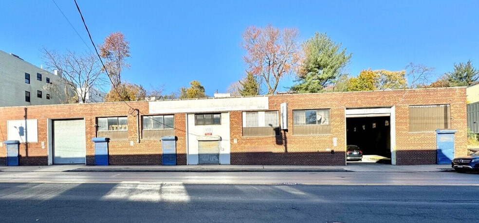 677 Nepperhan Ave, Yonkers, NY for lease - Building Photo - Image 1 of 6