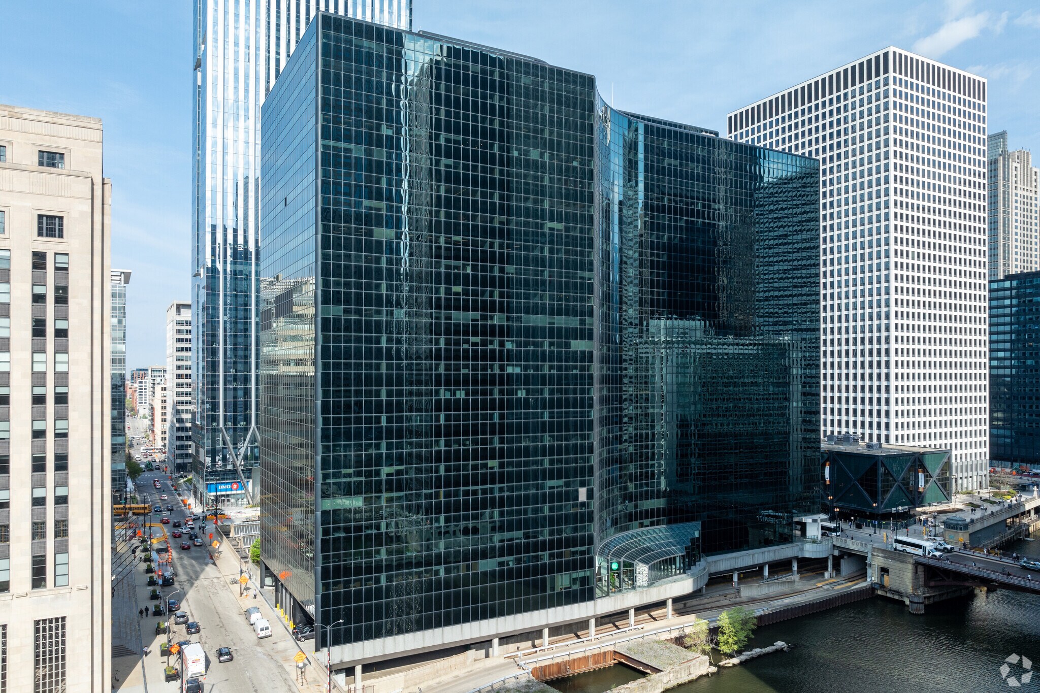 300 S Riverside Plz, Chicago, IL for lease Building Photo- Image 1 of 25