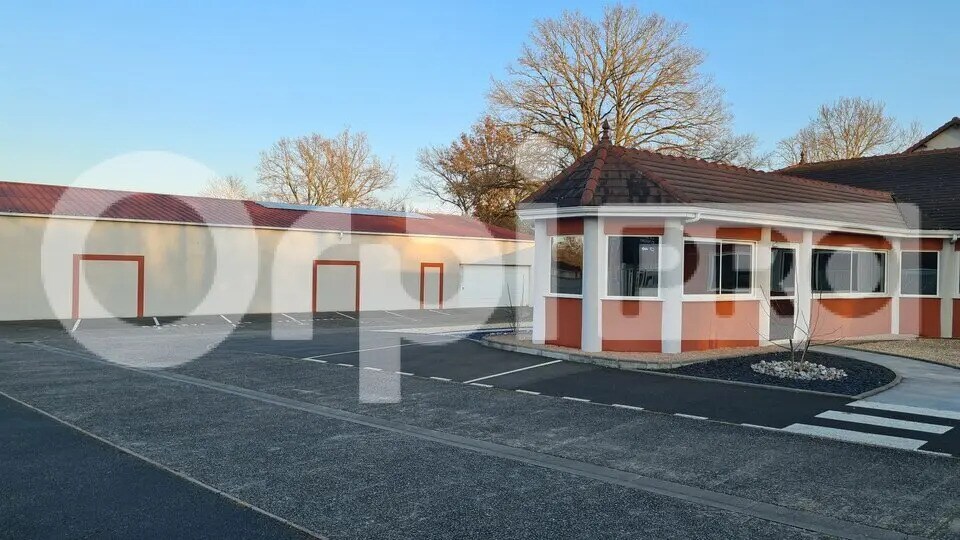 Retail in Prémilhat for sale - Building Photo - Image 2 of 7