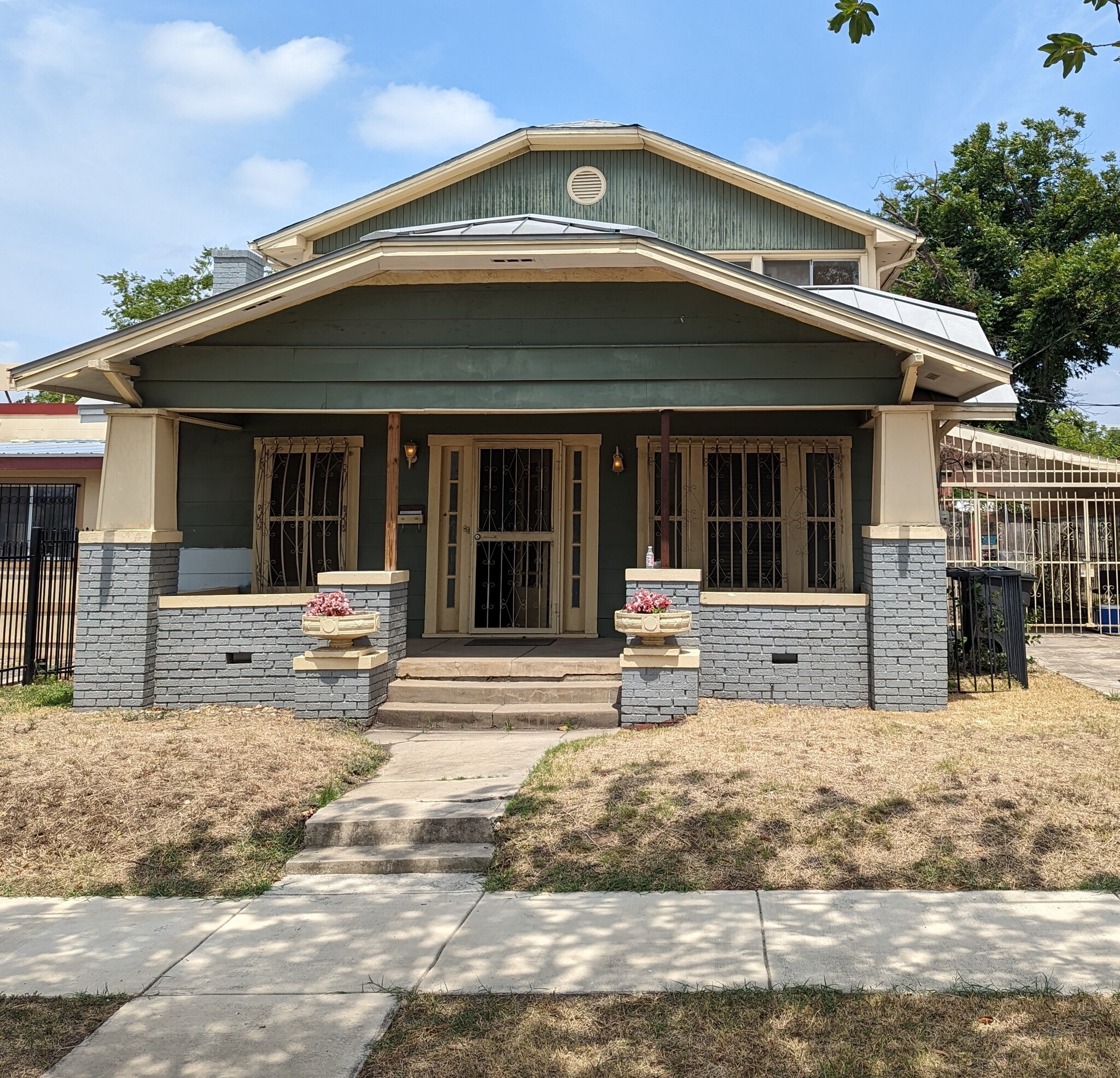 1607 N Interstate 35, San Antonio, TX for sale Primary Photo- Image 1 of 1