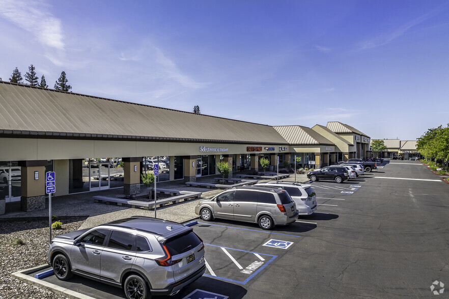 5635-6015 Pacific St, Rocklin, CA for lease - Building Photo - Image 3 of 18