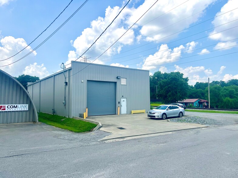 43 Industry St, Nashville, TN for lease - Building Photo - Image 1 of 5