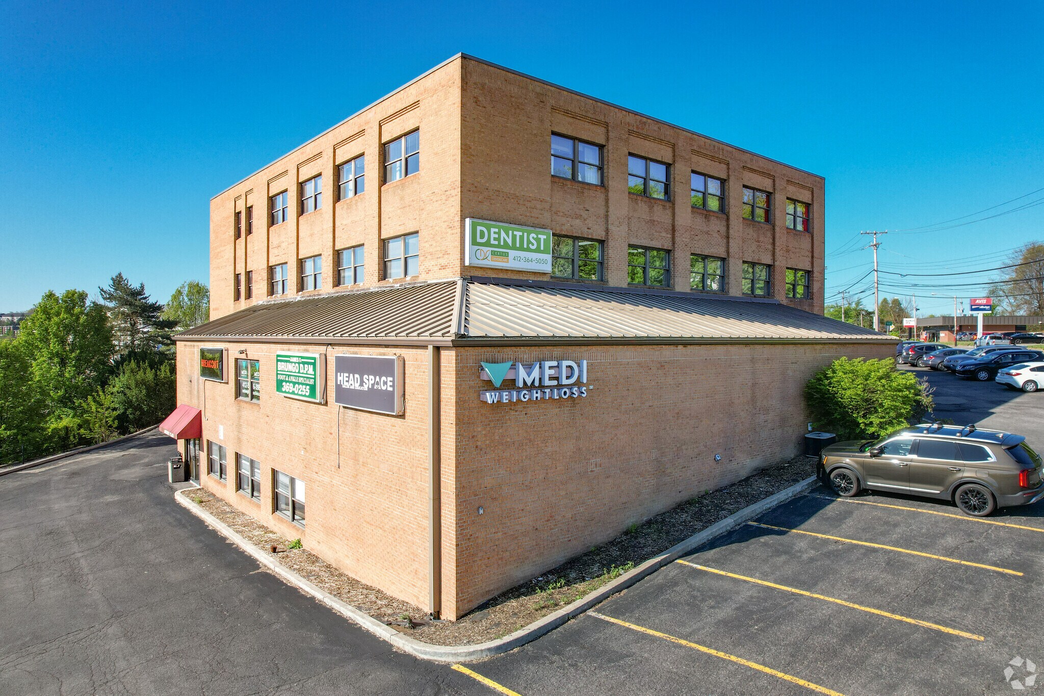 8035 McKnight Rd, Pittsburgh, PA 15237 Andre Plaza