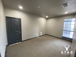 525 S Carroll Blvd, Denton, TX for lease Interior Photo- Image 1 of 5
