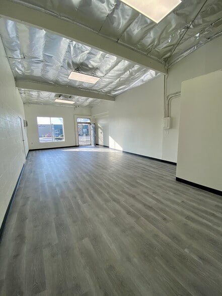 4700-4718 Brooks St, Montclair, CA for lease - Interior Photo - Image 2 of 3