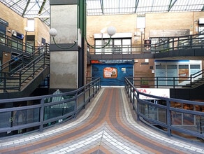 Retail in Majadahonda, Madrid for lease Interior Photo- Image 2 of 8