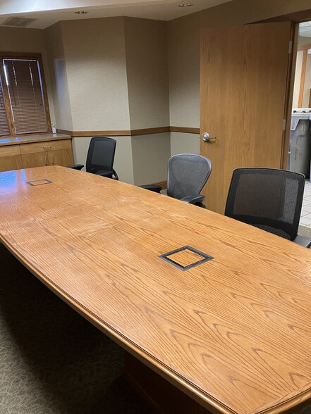 331 N Central Ave, Duluth, MN for lease - Building Photo - Image 3 of 7