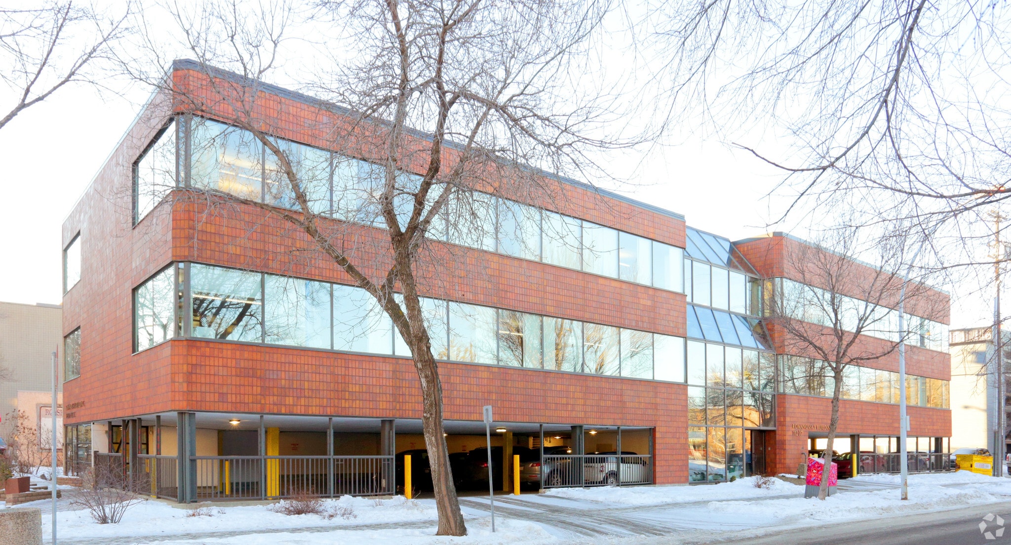 10260 112th St NW, Edmonton, AB for sale Primary Photo- Image 1 of 1