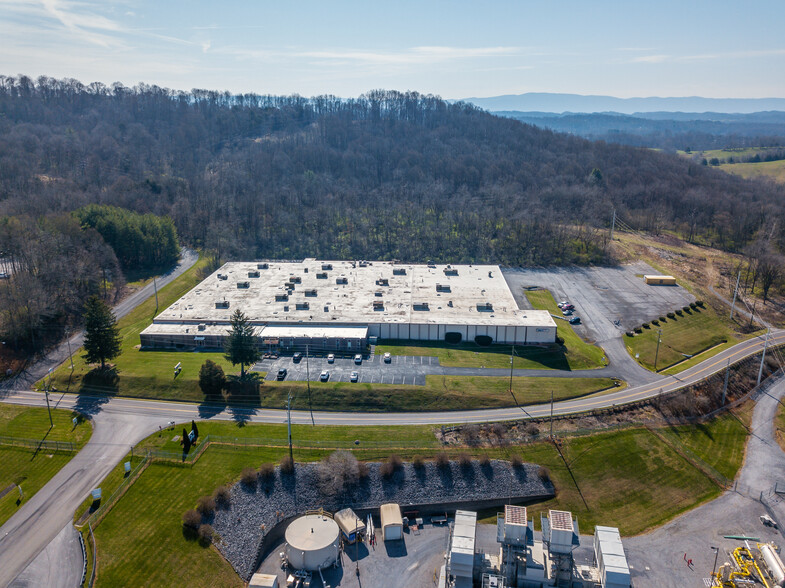 14570 Industrial Park Rd, Bristol, VA for sale - Building Photo - Image 1 of 1