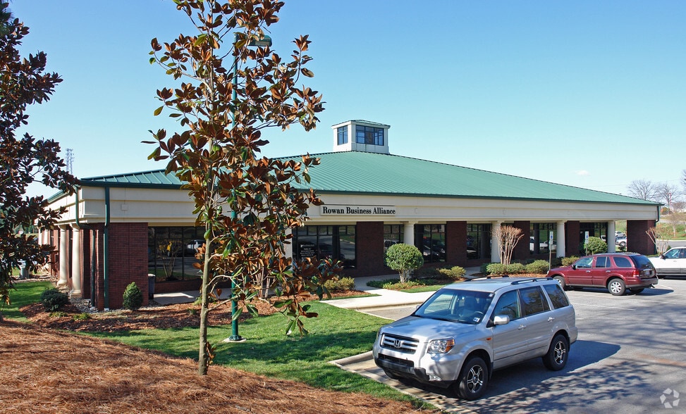 1910 Jake Alexander Blvd W, Salisbury, NC for lease - Building Photo - Image 2 of 2