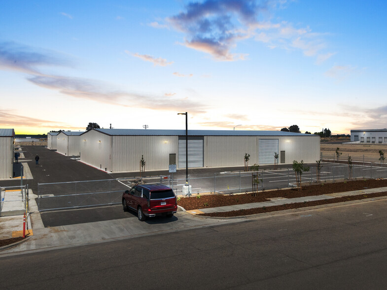 7710 Sunnyview, Visalia, CA for lease - Building Photo - Image 2 of 2