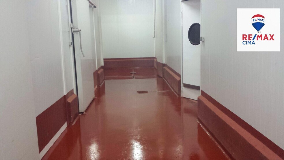 Calle Bruselas, 35, Baza, Granada for lease - Building Photo - Image 1 of 14