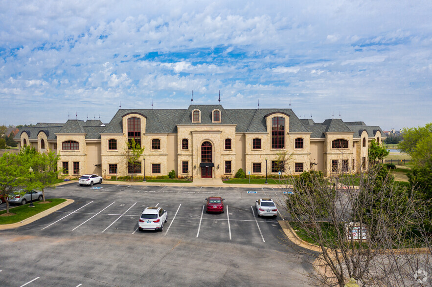 4811 Gaillardia Pky, Oklahoma City, OK for lease - Building Photo - Image 1 of 8