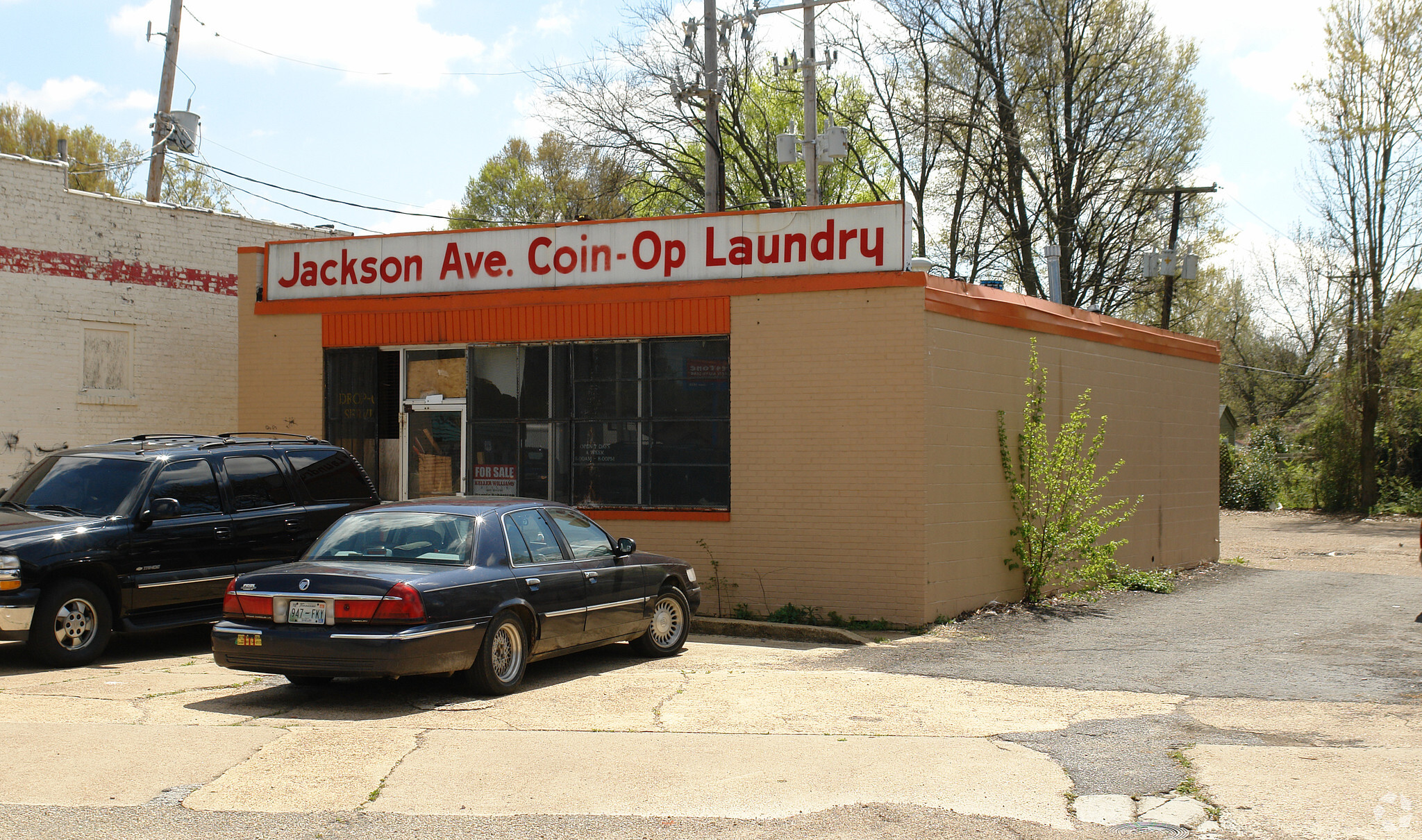 1689 Jackson Ave, Memphis, TN for sale Primary Photo- Image 1 of 1