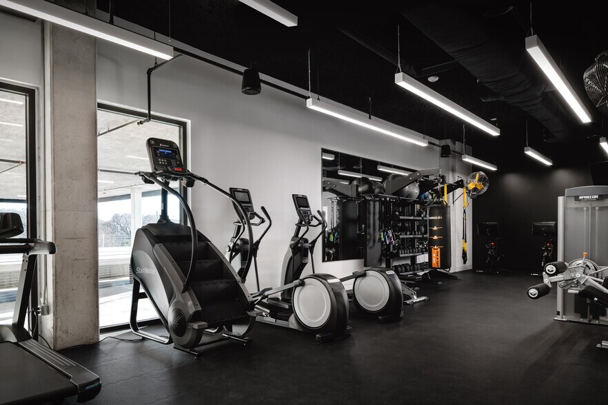 2043 S Lamar Blvd, Austin, TX for sale - Interior Photo - Image 1 of 1