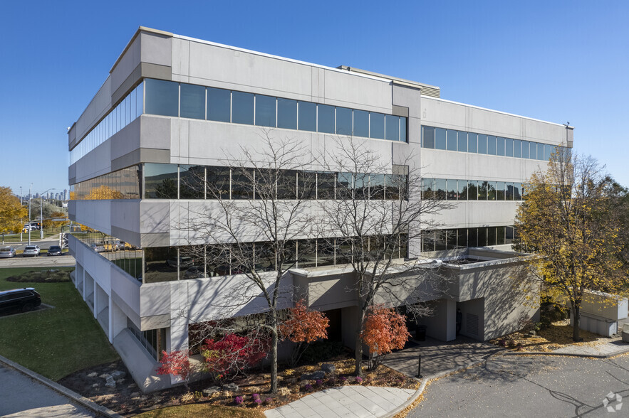 2121 Argentia Rd, Mississauga, ON for lease - Primary Photo - Image 1 of 5