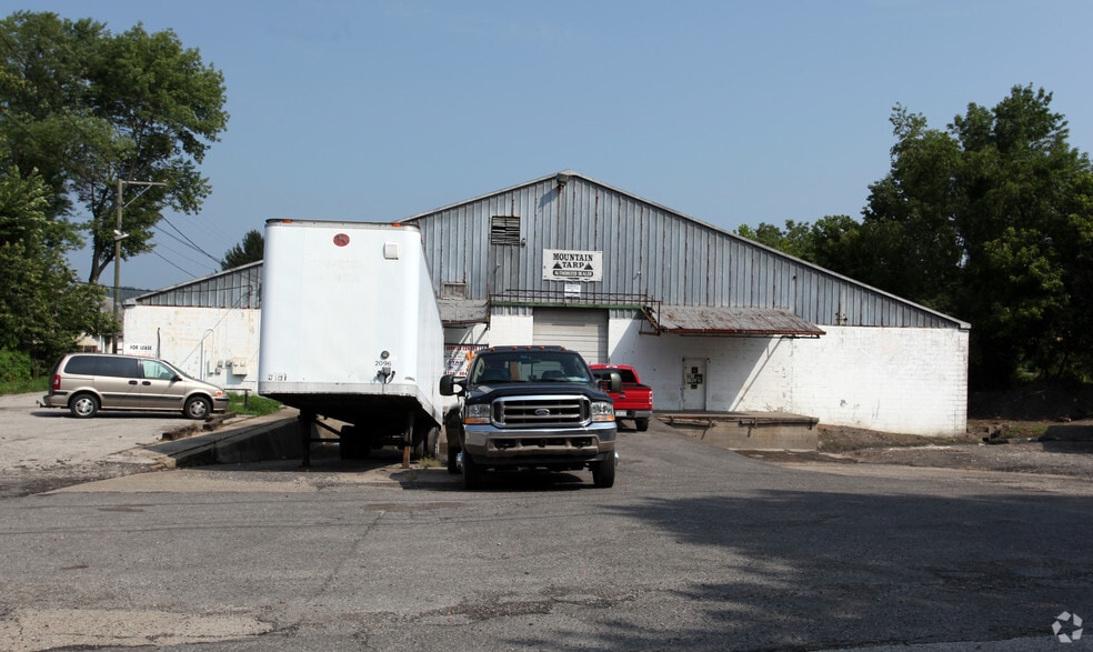 211 Swans Ln, Saint Albans, WV for sale - Primary Photo - Image 3 of 19