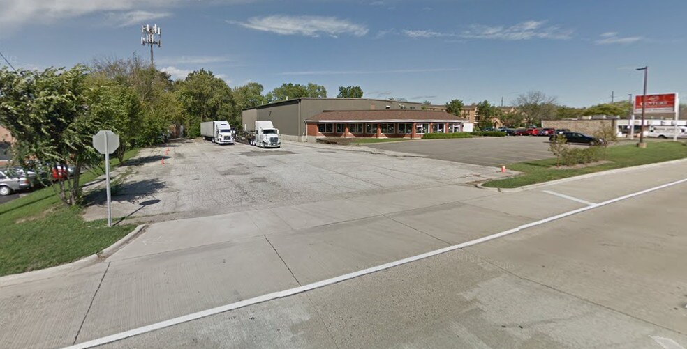 168 Peterson Rd, Libertyville, IL for lease - Building Photo - Image 2 of 2