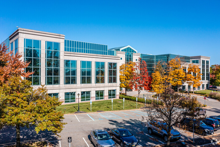 8 Campus Drive Dr, Parsippany, NJ for lease - Building Photo - Image 1 of 8