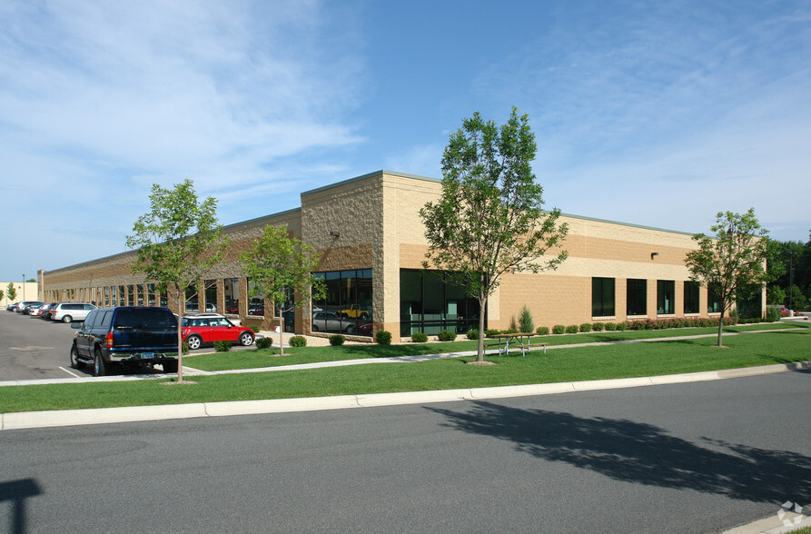 5705 W Old Shakopee Rd, Bloomington, MN for sale - Building Photo - Image 1 of 1