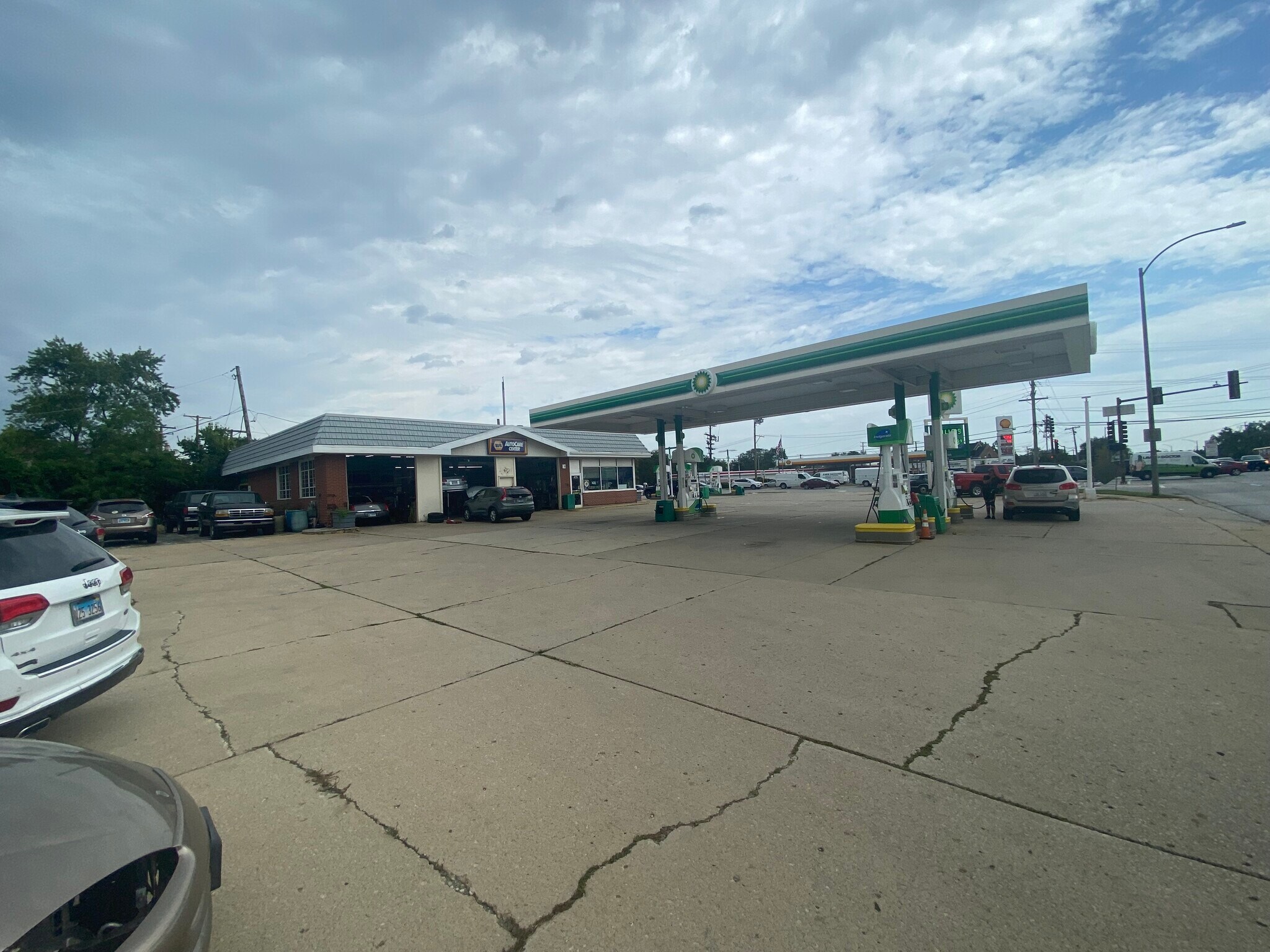 217 E Butterfield Rd, Elmhurst, IL for sale Building Photo- Image 1 of 1