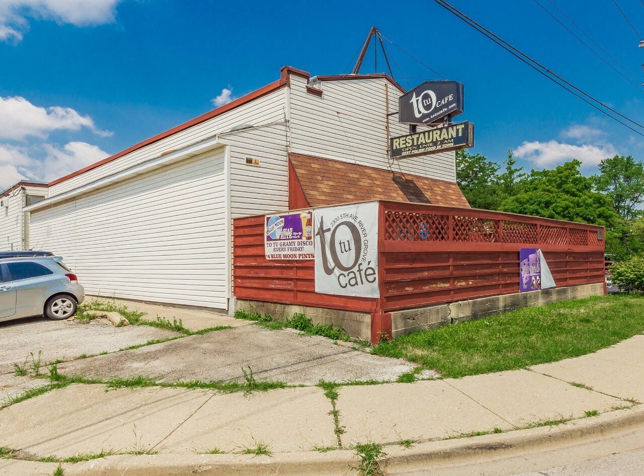 2300 N River Rd, River Grove, IL for sale Primary Photo- Image 1 of 1