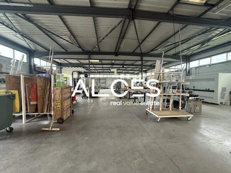 Flex in VILLENAVE-D'ORNON for sale - Interior Photo - Image 3 of 3