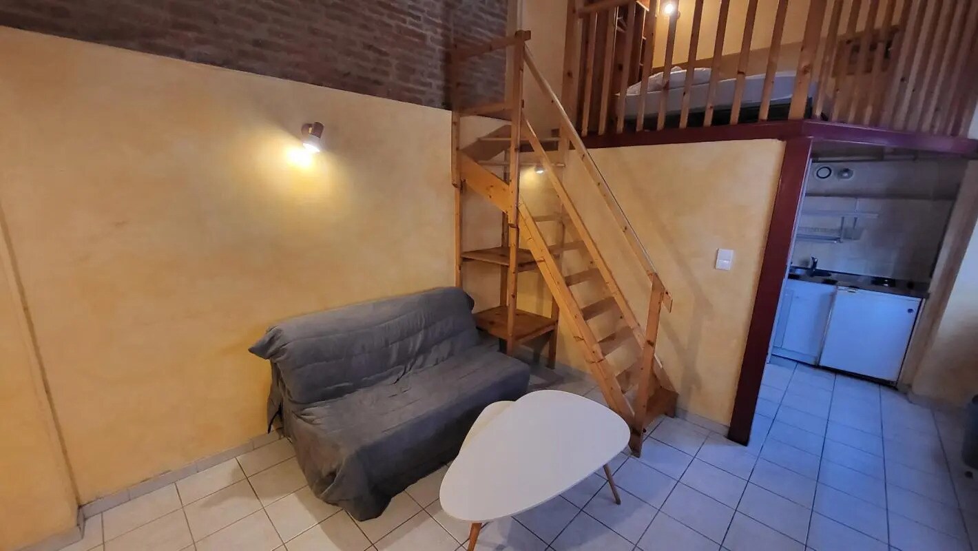 Flex in Montauban for lease Interior Photo- Image 1 of 2