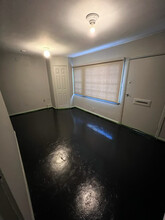 371 N La Cienega Blvd, Los Angeles, CA for lease Interior Photo- Image 2 of 7