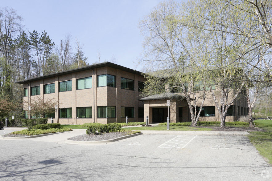 3333 N Evergreen Dr NE, Grand Rapids, MI for sale - Building Photo - Image 1 of 1