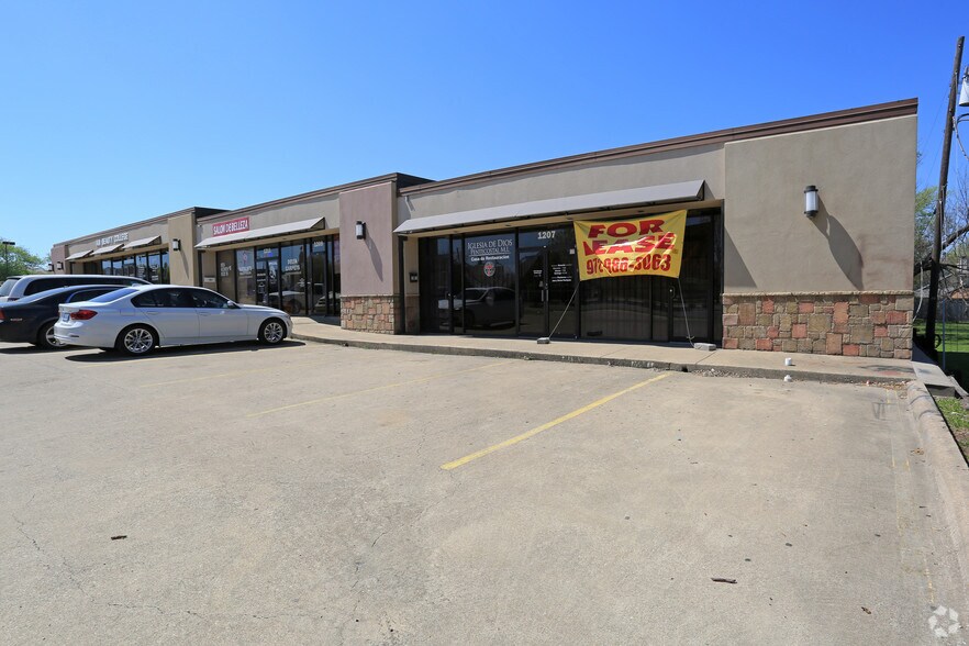 1215 MacArthur Blvd S, Irving, TX for sale - Primary Photo - Image 1 of 1