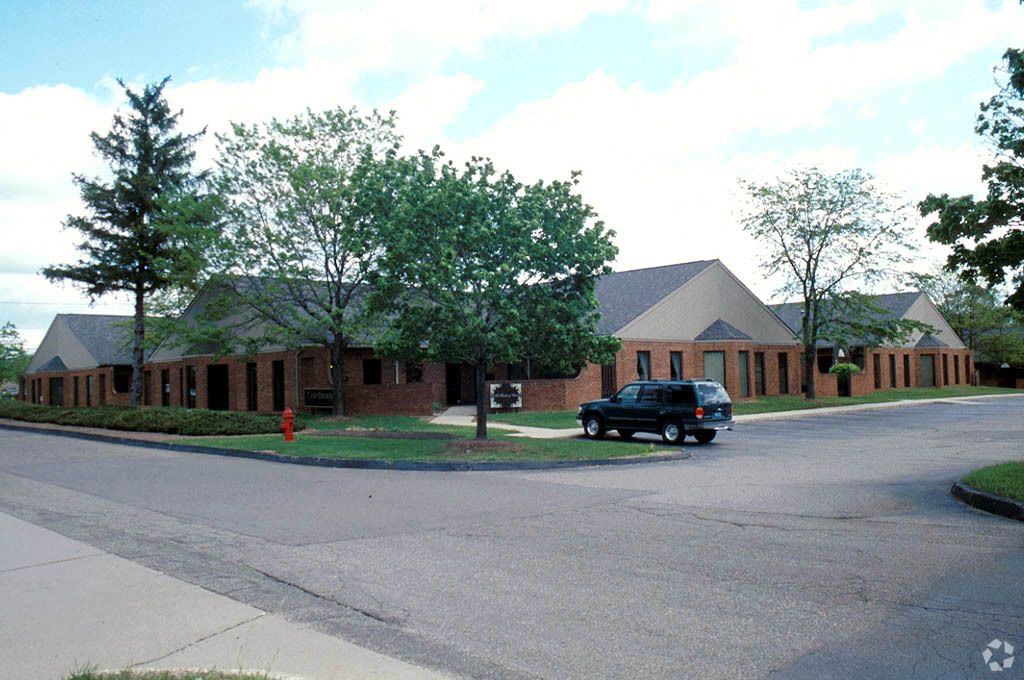 7001 Orchard Lake Rd, West Bloomfield, MI for sale Primary Photo- Image 1 of 7