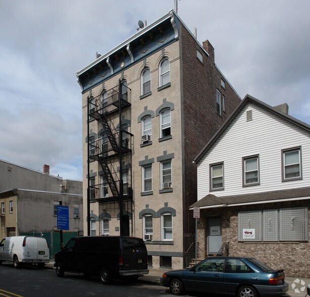 11 Van Buren St, Newark, NJ for sale - Primary Photo - Image 1 of 1
