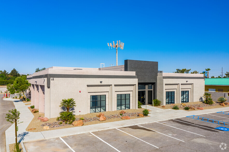 4187 S Pecos Rd, Las Vegas, NV for lease - Building Photo - Image 1 of 94