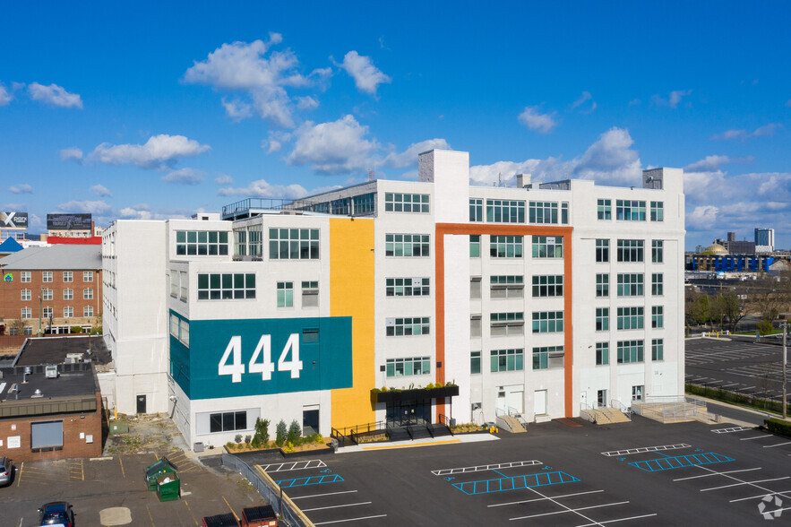 444 N 3rd St, Philadelphia, PA for lease - Building Photo - Image 1 of 13