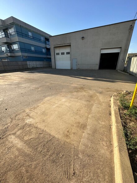 8030 Franklin Av, Fort McMurray, AB for lease - Building Photo - Image 2 of 6