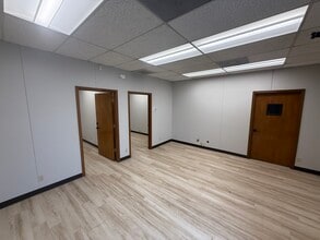 2901 Suffolk Dr, Fort Worth, TX for lease Interior Photo- Image 2 of 9